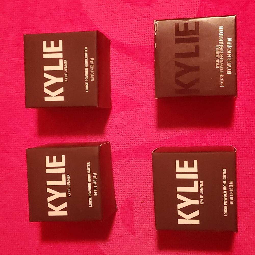 Kylie Loose Powder Highlight
